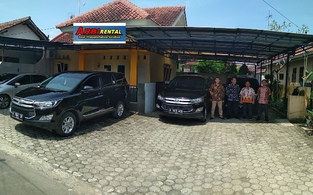 Sewa mobil Yogyakarta plus driver asli Jogja 